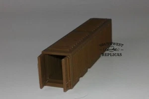 SW Replicas HO Scale 240-1303: 40' CARGO CONTAINER - BOTH DOORS OPEN - BROWN - Picture 1 of 2
