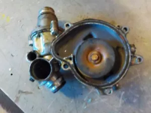 2004 ROLLS ROYCE PHANTOM V12 MK7 WATER PUMP 7586780 - Picture 1 of 2
