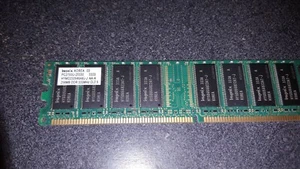SDRAM 256MB Hynix PC2700U DDR 333MHz (HYMD232646A8J-J) - Foto 1 di 1