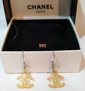 CHANEL CC Logo orecchini a gancio gomma trasparente #33 - Foto 1 di 11