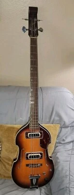 Bajo eléctrico vintage años 60 violín Conrad Bad Japón fantástico Foto 1 de 4