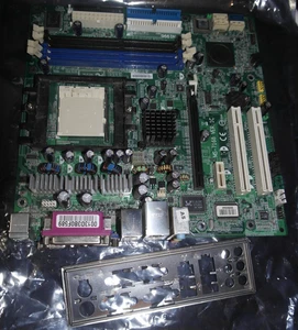 MSI MS-7168 Socket 939 DDR PCIe SATA VGA IDE FDD motherboard ATI IXP400 - Picture 1 of 16