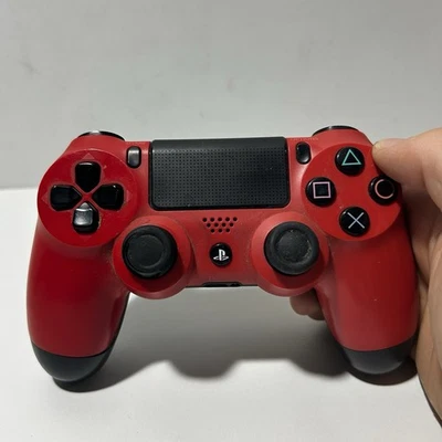 Sony Dualshock 4 Ps4 Controller Wireless per PlayStation 4 Rosso e Nero Ottimo - Immagine 1 di 3
