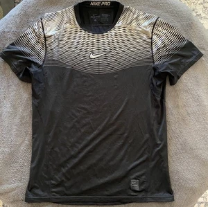 NIKE HYPERCOOL MAX METALLISIERT KURZÄRMELIG HERREN TAILLIERT GRÖSSE LARGE $ 80,00 EINZELHANDEL - Bild 1 von 8