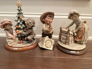 3 FIGURINE G. ARMANI ALBERO DI NATALE RAGAZZO E RAGAZZA, RAGAZZO CON PIPA, METTERE A LETTO I BAMBINI - Foto 1 di 9