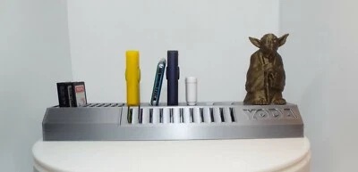 3D Printed USB , SD and Micro SD Card Holder , Teachers Gift, Desk Tidy - Image 1 of 4