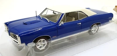 Greenlight 1/18 Scale Diecast HWY-18047 - 1966 Pontiac GTO - Blue/White - Image 1 of 4