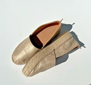 Neu mit Etikett Old Navy flache Damenschuhe Espadrille Plateau beige/goldfarben 9 - Bild 1 von 10