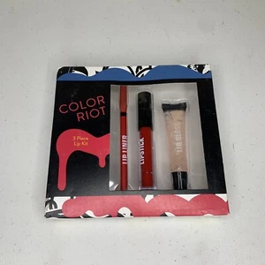 Nuevo kit de labios de 3 piezas Color Riot creado para el color de labios rojo de Macy's - Imagen 1 de 2