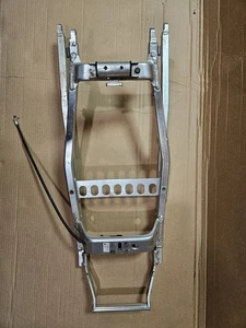 99-02 2001 YAMAHA YZF R6 OEM STRAIGHT REAR SUBFRAME BACK SUB FRAME - Picture 1 of 8