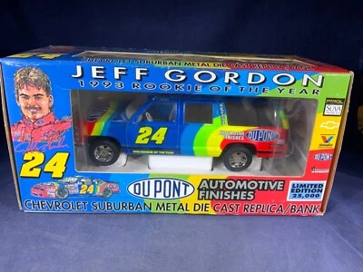 V4-35 JEFF GORDON #24 DUPONT 1993 ROOKIE OF YEAR 1993 CHEVY SUBURBAN -1:25 SCALE - Image 1 of 4
