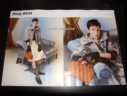 MIU MIU 2 pagine rivista STAMPA ANNUNCIO vacanze 2024 EMMA CORRIN Lengua