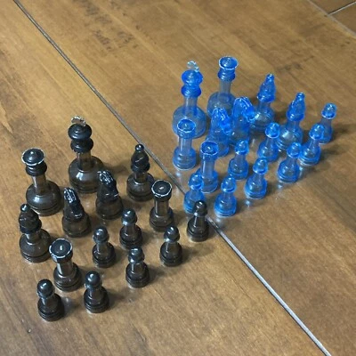 Vintage Chess Pieces Plastic 15 Black & 16 Blue Chess Board Game Unmarked - Image 1 of 4