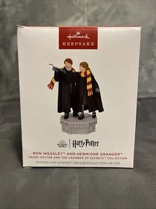2024 Hallmark Ornament Ron Weasley and Hermione Granger Harry Potter - Picture 1 of 1