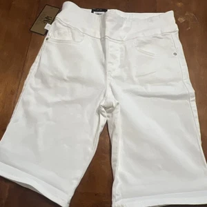 NWT Rock & Republic Demin Rx Slimming Pull On Shorts White Sz 8 - Picture 1 of 7