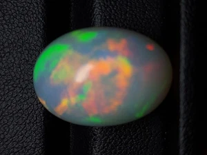 Giant untreated opal cabochon - natural white opal gemstone 19.20 CTS - Picture 1 of 13