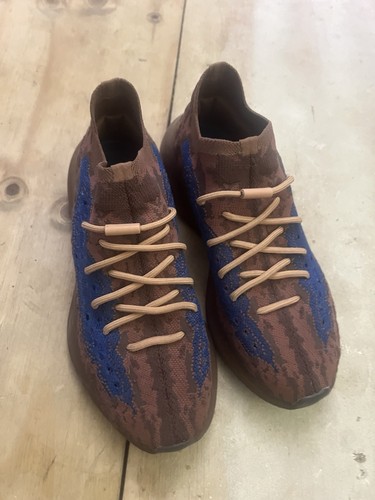 Yeezy Boost 380 vestibilità aderente taglia azzurra UK 10 5 scatola originale