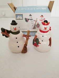 Oneida Snow Family Hand Painted Sugar & Creamer Snowmen Set Warren Kimble NEW - Picture 1 of 8