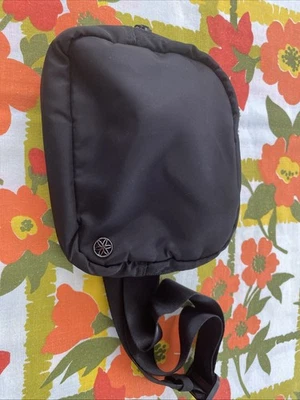 Riñonera Gaiam Sidekick Cintura Bolso Cinturón Negro Usado en Excelente Condición Foto 1 de 4
