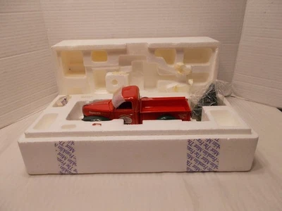 Franklin Mint Tree Farm 1940 Ford Pickup Truck with Tree  - Precision Model - Image 1 of 4