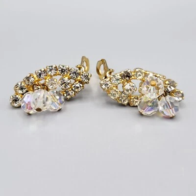 Pendientes de clip de diamantes de imitación con cuentas Cha Cha de cristal verificados por Juliana DeLizza & Elster Foto 1 de 4