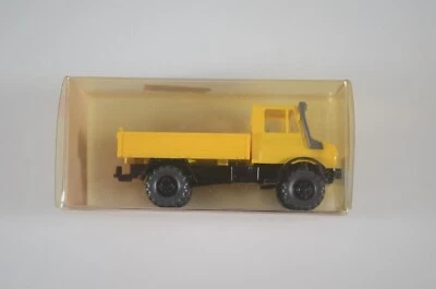 Wiking HO 1/87 Unimog 1700L Truck - 14375 - Image 1 of 3