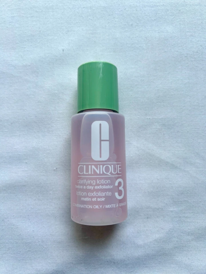 Clinique Loción Clarificante Dos Veces al Día Exfoliante Combinación Aceitosa 1 fl oz Foto 1 de 1