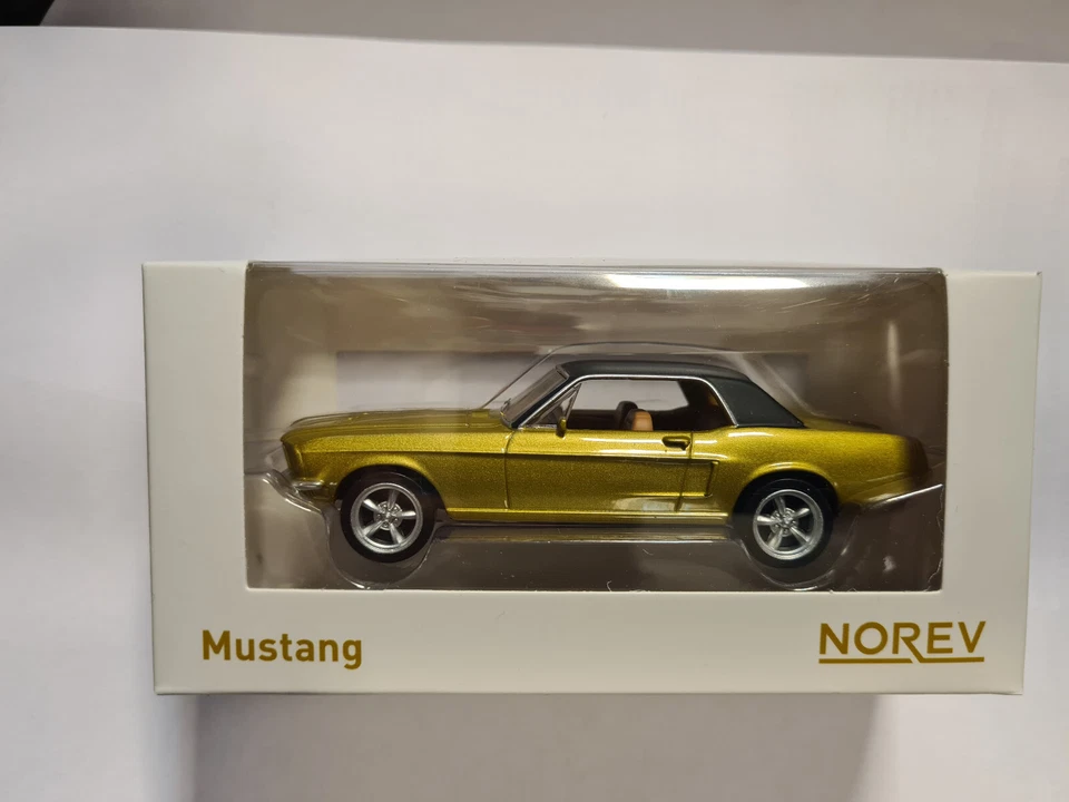 FORD MUSTANG GOLD METALLIC  1/43 Norev 270569 - Immagine 1 di 1