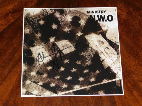 AL JOURGENSEN MINISTRY SIGNED N.W.O.12X12 ALBUM COVER PHOTO!!! Cover