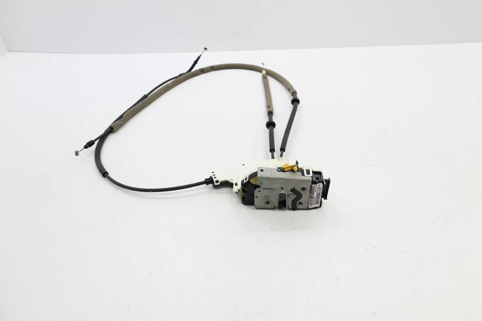 Actuador de bloqueo de pestillo de puerta delantera izquierda Chrysler Pacifica 2017-2025 OEM 68211097AD Foto 1 de 4