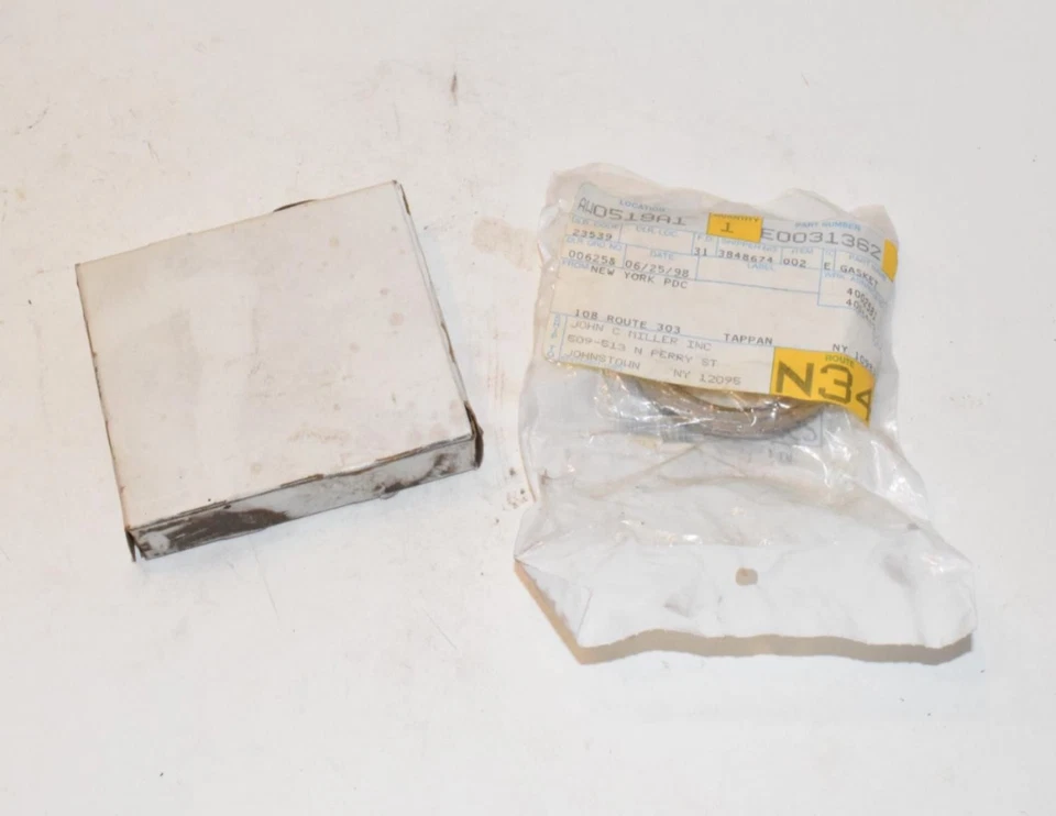 NOS E0031362 OEM Mopar - JUNTA DE ESCAPE MOPAR GENUINA B28-65 Foto 1 de 4