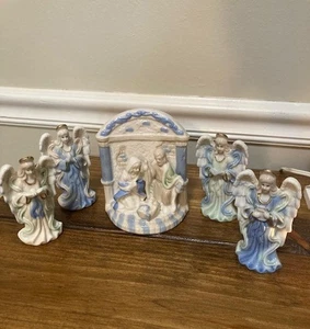 Porzellan blau & weiß schöne einteilige Tischkrippe & Engel - sehr guter Zustand - Bild 1 von 8