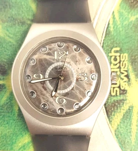 Reloj Swatch SPARKLING NIGHT YLS1020 2002 Ironía Hecho en Suiza Raro Vintage Cuarzo - Imagen 1 de 9