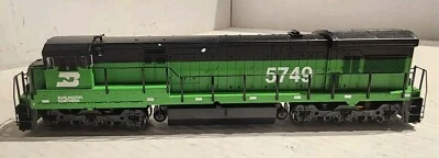Atlas HO Scale U33C Diesel Engine Burlington Northern #5749 - Image 1 of 4