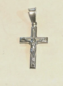 New 14kt Solid White Gold Classic Small Crucifix #2 - Picture 1 of 1