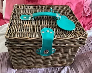 M&S 2 Person Picnic Basket - Picture 1 of 7
