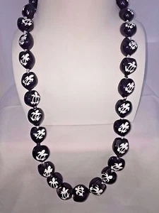 Hawaii Wedding Kukui Nut Lei Necklace ~ Black w/ White Honu Turtle ( QTY 2 ) - Picture 1 of 2