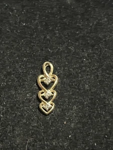 10K Yellow Gold Triple Heart Pendant Charm Dainty Diamond   1g - Picture 1 of 4