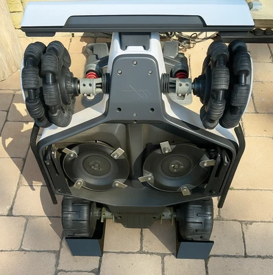 Luba 1 & Luba 2 Mammotion - Soporte de servicio para robot cortacésped - Imagen 1 de 4