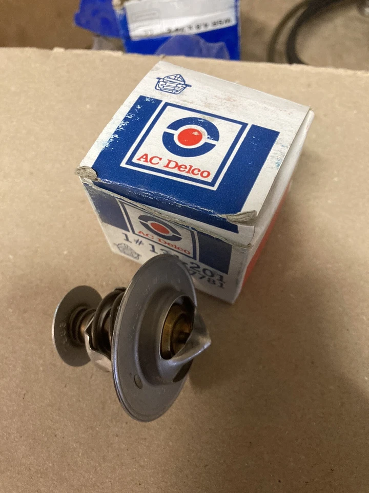 NEW ENGINE THERMOSTAT - FITS: HILLMAN HUNTER & SUNBEAM RAPIER ALPINE FASTBACK - Image 1 of 1