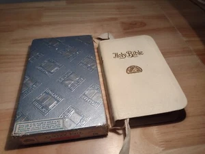 Vintage Rare Rainbow Holy Bible for Girls White With Gold Gilt 1929 In Box - Picture 1 of 6