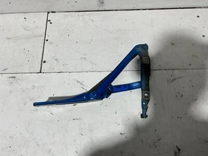 Holden Commodore Left Bootlid Hinge / Strut VE 08/2006-05/2013 - Picture 1 of 7