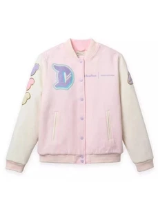 Giacca Disney Stoney Clover Lane Disneyland Logo Varsity Rosa NUOVA | Small Nuova con etichette - Foto 1 di 10
