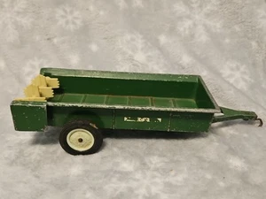 Vintage ERTL Co. Oliver Manure Spreader Farm Implement Tow Wagon USA - Picture 1 of 10