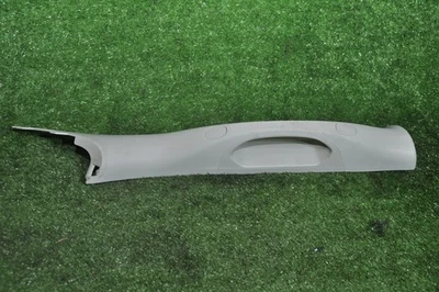 Dodge Ram 1500 2011-2018 delantero derecho interior moldura superior un pilar moldura Foto 1 de 4