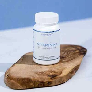 Revive MD Vitamin K2 2600mcg + Vitamin C 30 Vegetarian Capsules New - Picture 1 of 3