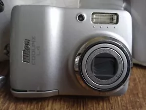 WORKING Nikon Coolpix L4 4MP Digital Camera Tested - Picture 1 of 16