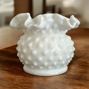 Vintage 1960er Fenton Milchglas Schuhnagel 3" doppelt gekräuselte Vase - Bild 1 von 1