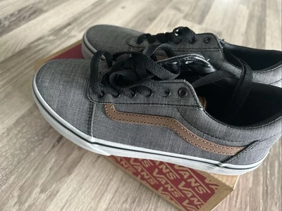 Vans Ward Youth Boys Size 5 Black Grey Brown Low Skate Shoes 5y - Image 1 of 4