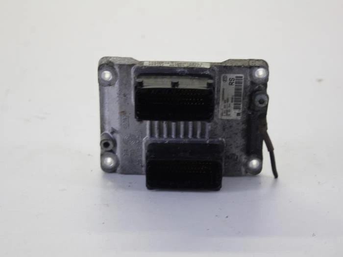 Centralina motore Opel Corsa C X01 0261207965 P8996277 - Immagine 1 di 1